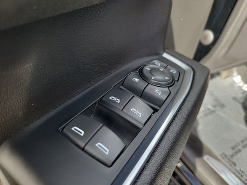 Used 2023 GMC Sierra 1500 SLT w/ SLT Convenience Package image 23