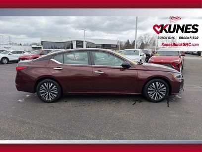 Used 2024 Nissan Altima 2.5 SV