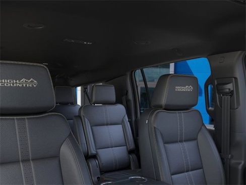 New 2026 Chevrolet Suburban High Country image 25