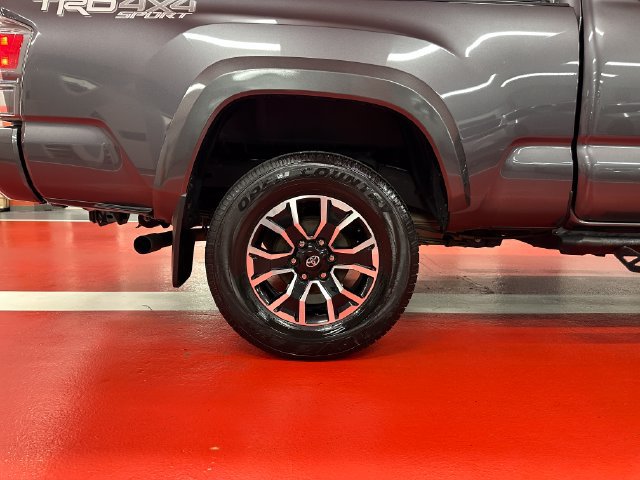 Certified 2022 Toyota Tacoma TRD Sport AWD/4WD image 27