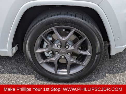 Certified 2021 Jeep Grand Cherokee Limited w/ Quick Order Package 28K 80th RWD image 10