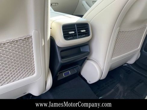 Certified 2026 Mercedes-Benz GLE 450e 4MATIC image 16