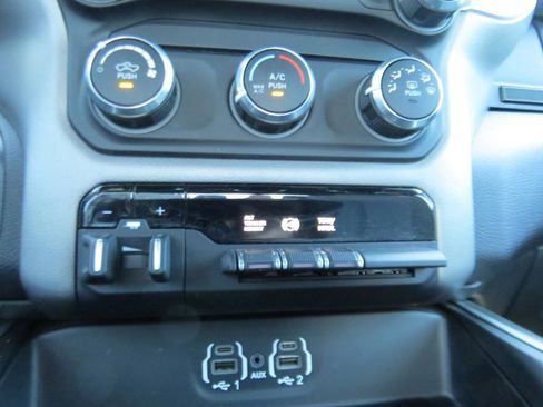 Used 2024 RAM 3500 Big Horn AWD/4WD image 31