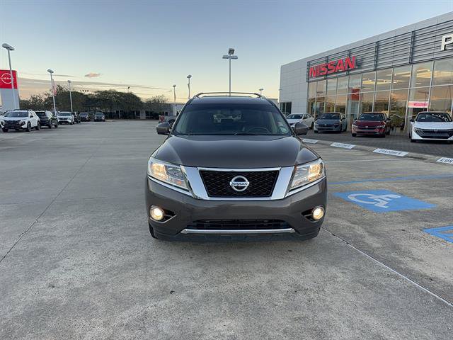 Used 2015 Nissan Pathfinder Platinum FWD image 4