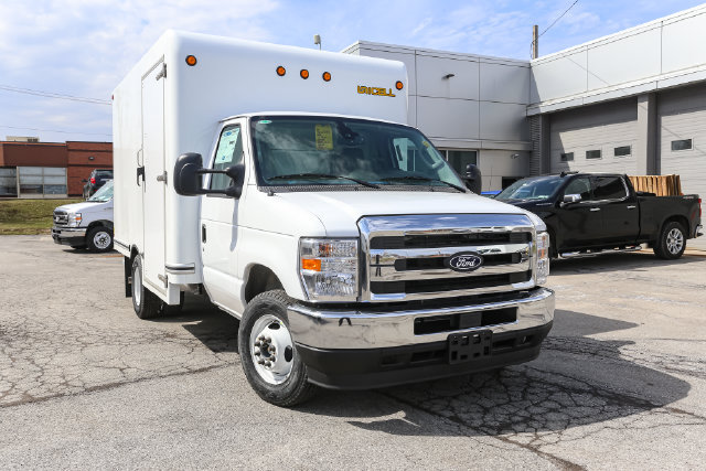 New 2027 Ford E-350 and Econoline 350 Super Duty w/ Power Equipment Group RWD image 3