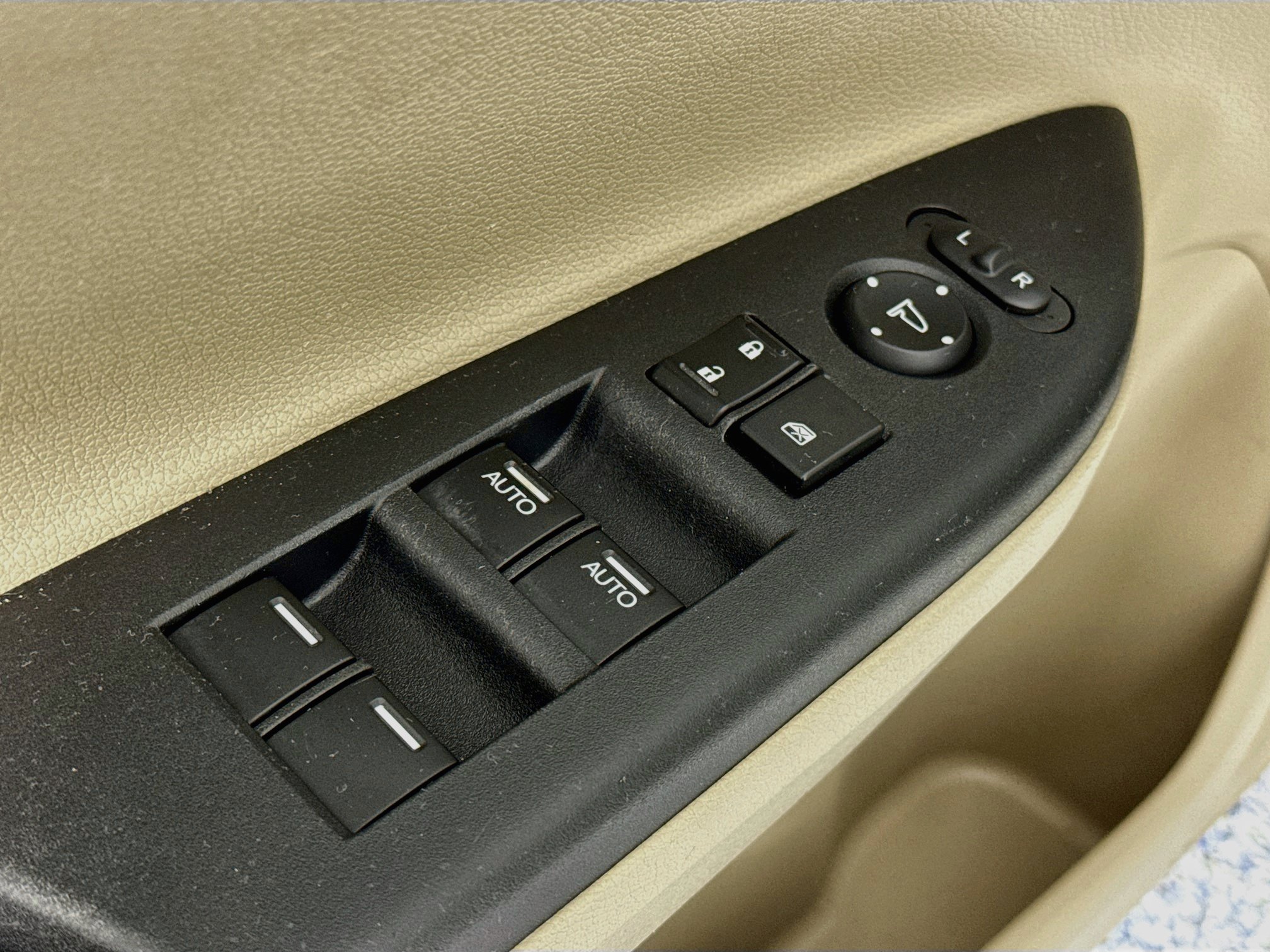 Used 2016 Honda Accord EX-L image 17