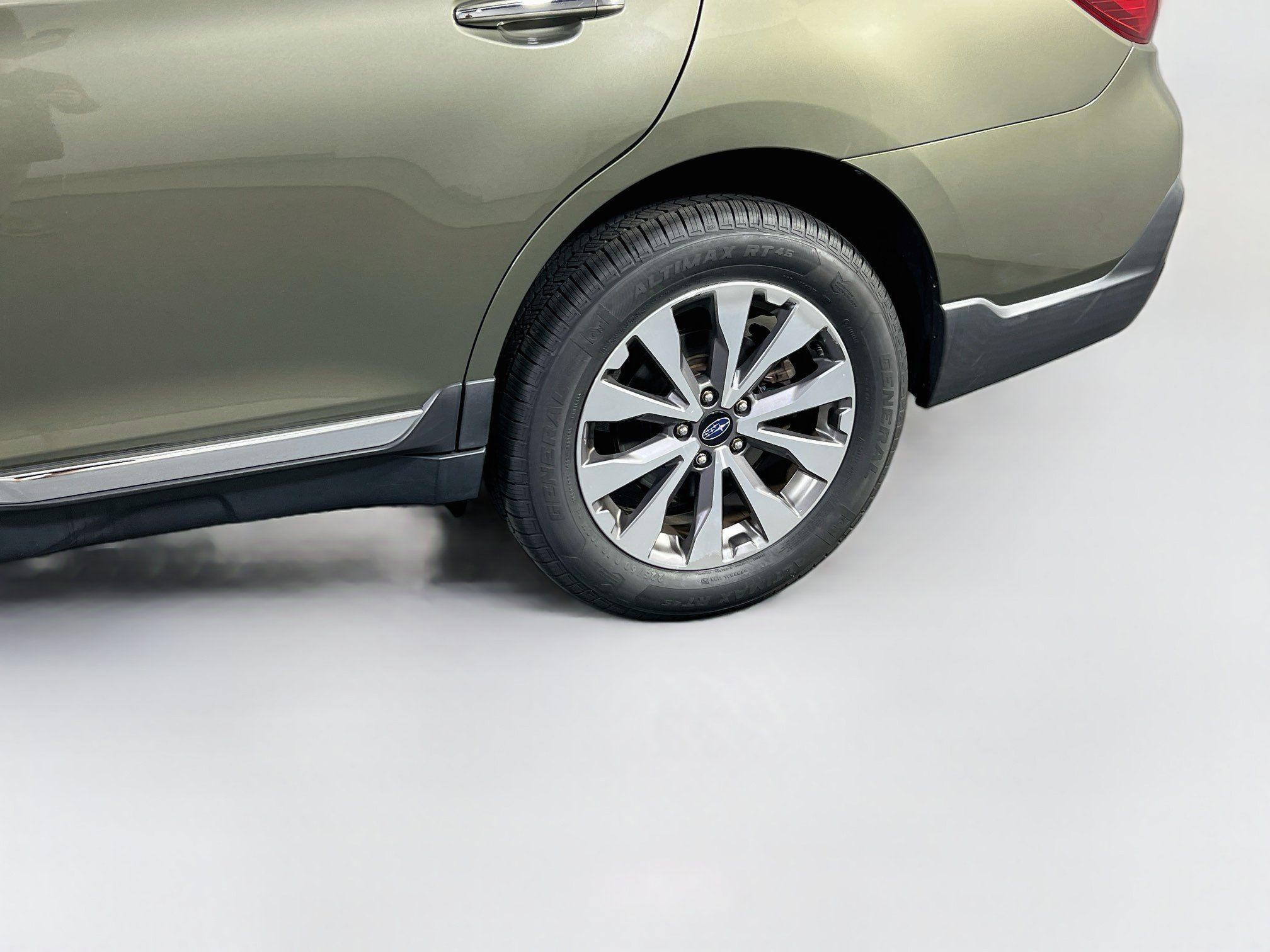 Used 2018 Subaru Outback 2.5i Touring AWD/4WD image 30