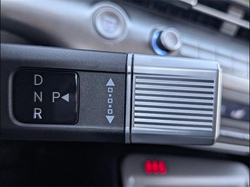 Used 2025 Hyundai Kona SEL image 13