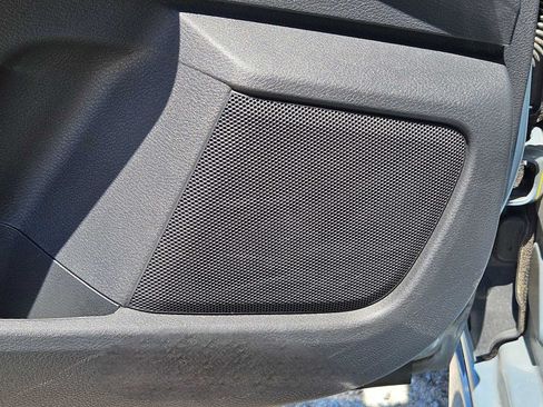 Used 2025 Nissan Sentra SR FWD image 26