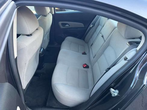 Used 2014 Chevrolet Cruze LT image 19