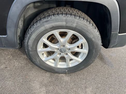 Used 2014 Jeep Cherokee Latitude image 13