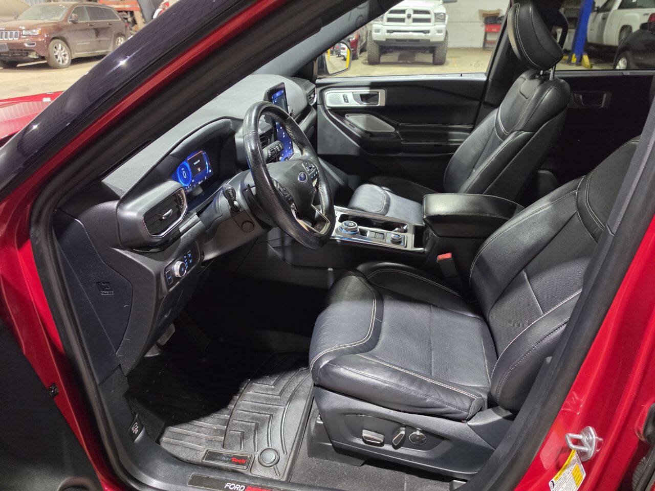 Used 2020 Ford Explorer ST w/ ST Street Pack AWD/4WD image 24