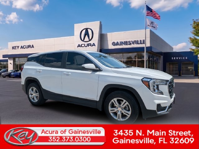 Used 2024 GMC Terrain SLE FWD image 1