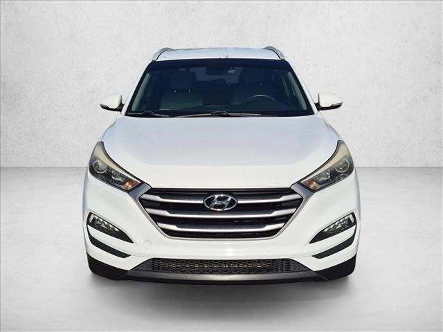 Used 2017 Hyundai Tucson SE Plus w/ Cargo Package FWD image 2