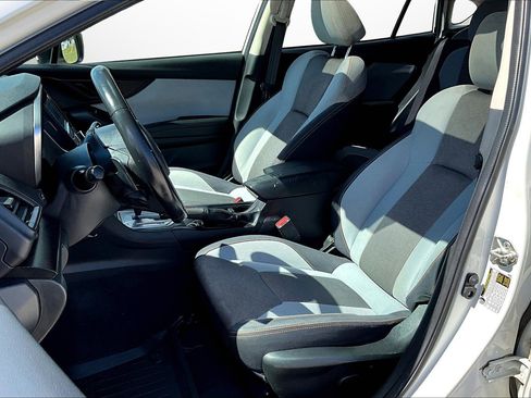 Used 2022 Subaru Crosstrek 2.0i Premium w/ Moonroof Package image 16