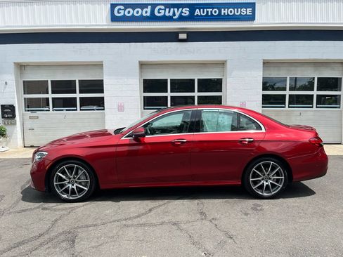 Used 2021 Mercedes-Benz E 350 4MATIC Sedan image 1