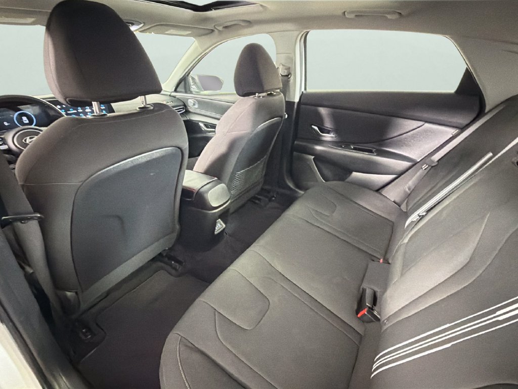 Used 2024 Hyundai Elantra SEL w/ Convenience Package FWD image 27