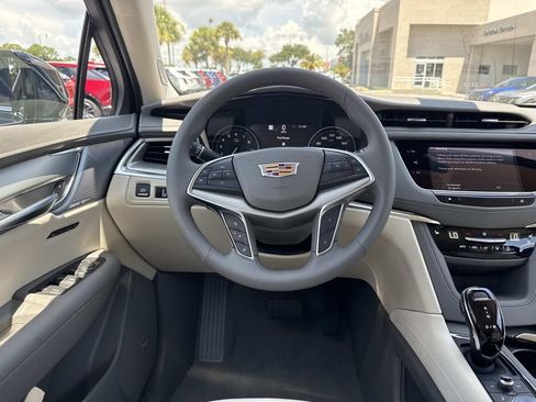 New 2026 Cadillac XT5 Premium Luxury w/ Driver Assist Package FWD image 17