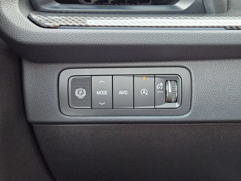 New 2027 Chevrolet Traverse Z71 w/ Driver Confidence Package AWD/4WD image 23