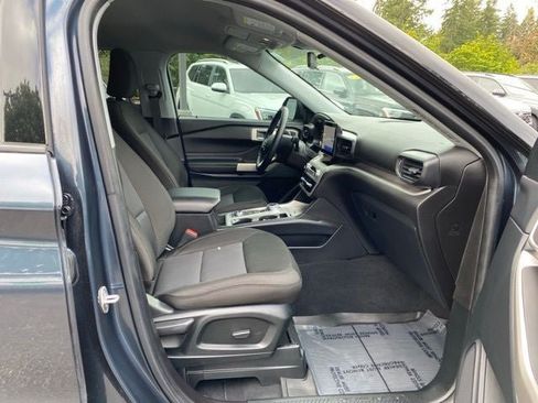 Used 2022 Ford Explorer XLT AWD/4WD image 10