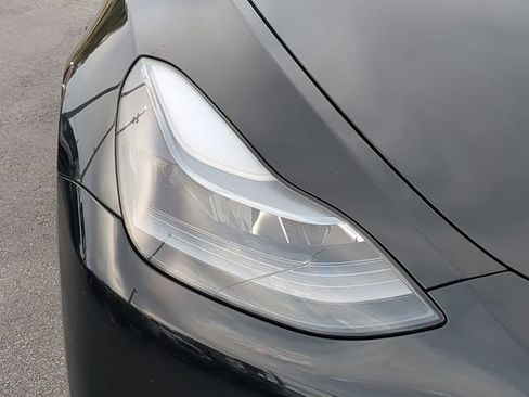 Used 2025 Tesla Model Y Performance image 10