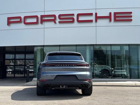 New 2026 Porsche Cayenne S AWD/4WD image 8