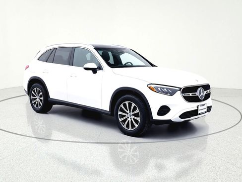 Certified 2025 Mercedes-Benz GLC 300 image 8