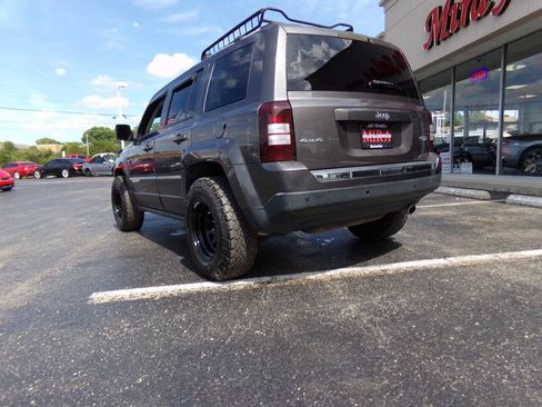 Used 2016 Jeep Patriot High Altitude AWD/4WD image 3