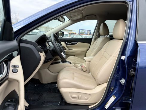 Used 2020 Nissan Rogue SL image 16