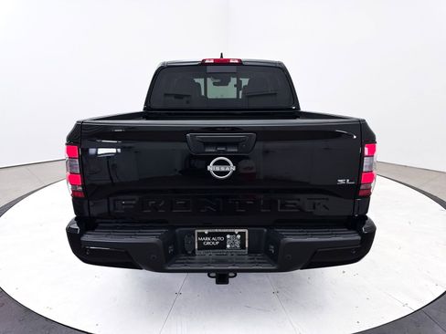 Used 2024 Nissan Frontier SL w/ Technology Package RWD image 17