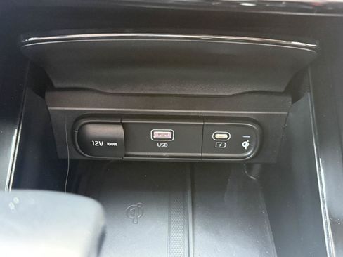 Used 2024 Kia Telluride S AWD/4WD image 7