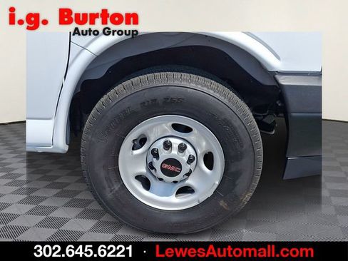 New 2026 GMC Savana 2500 w/ Driver Convenience Package RWD image 4
