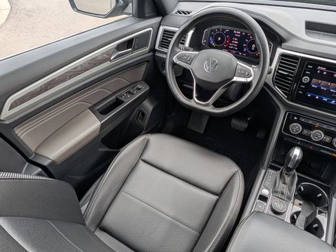 Certified 2022 Volkswagen Atlas Cross Sport SE AWD/4WD image 9