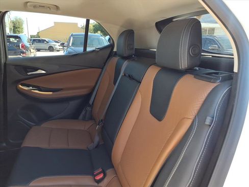 Used 2021 Buick Encore GX Essence w/ Experience Buick Package image 18