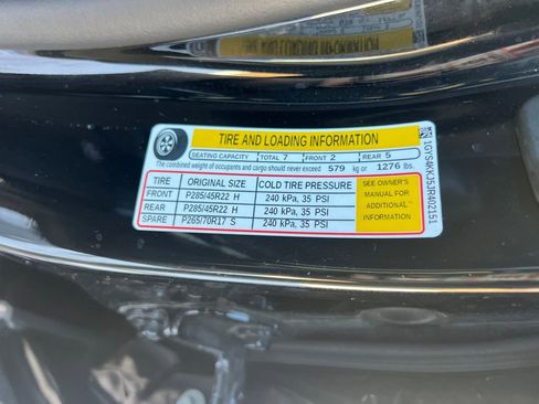 Used 2018 Cadillac Escalade ESV Platinum image 30