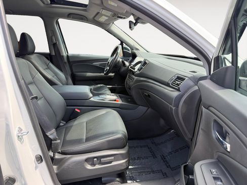 Used 2025 Honda Ridgeline RTL+ image 19