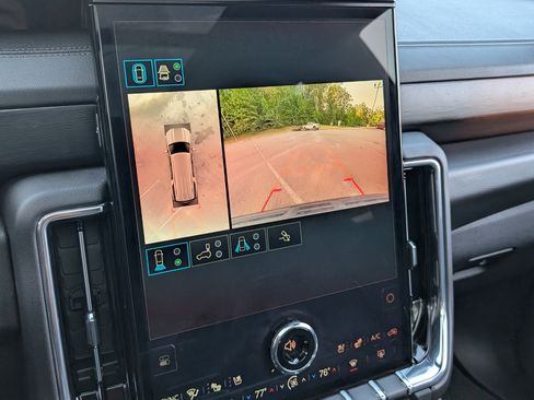 Used 2025 GMC Yukon XL Denali w/ Sun & Power Step Package RWD image 31
