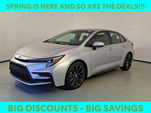 Certified 2025 Toyota Corolla XSE image 4