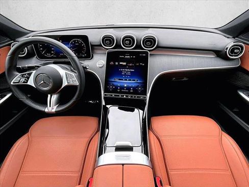 Used 2025 Mercedes-Benz C 300 Sedan image 16
