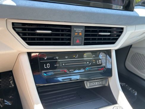 New 2026 Volkswagen Jetta SE FWD image 37
