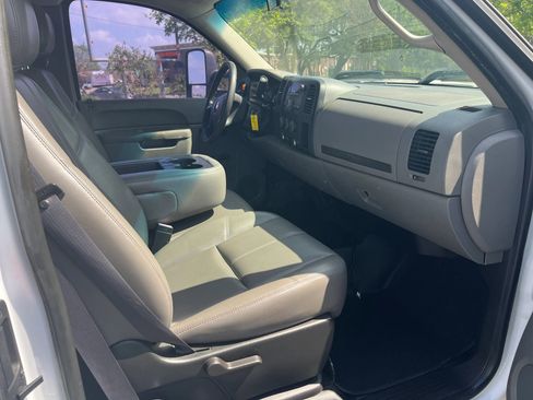 Used 2011 Chevrolet Silverado 2500 W/T image 8