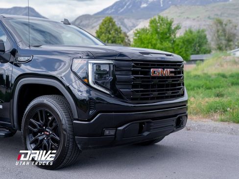 Used 2023 GMC Sierra 1500 Elevation image 3