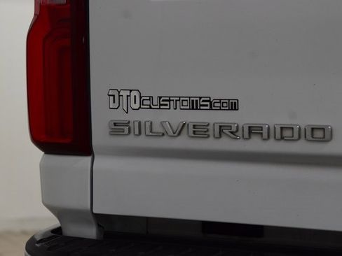 Used 2025 Chevrolet Silverado 3500 LT w/ All Star Edition image 21