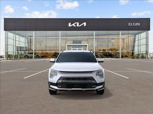 New 2025 Kia Niro EX Touring image 2