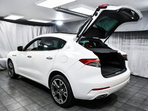 Used 2021 Maserati Levante image 60