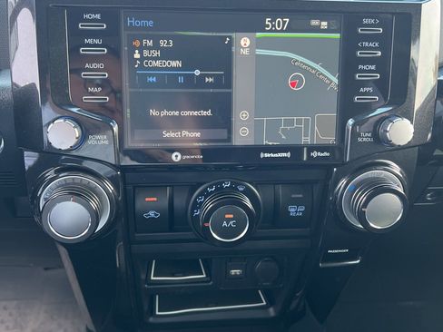 Used 2020 Toyota 4Runner TRD Off-Road Premium w/ Moonroof Package AWD/4WD image 37