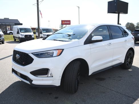 Used 2020 Ford Edge ST w/ Equipment Group 401A image 9