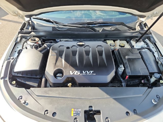 Used 2014 Chevrolet Impala LT w/ Convenience Package FWD image 18