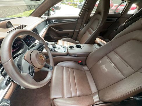 Certified 2023 Porsche Panamera RWD image 5