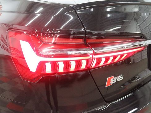 Used 2020 Audi S6 Premium Plus AWD/4WD image 9